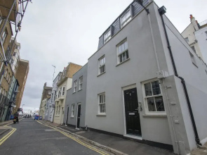 Steine House Central by Brighton Holiday Lets