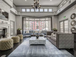 Modern Uptown Dallas Stay by Amyfinehouse