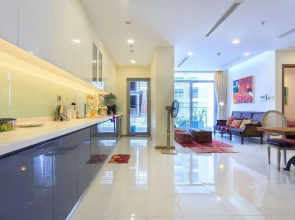 Aurora Apartment by Glenwood