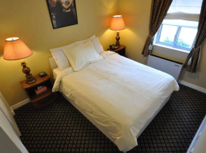 Oakville Inn