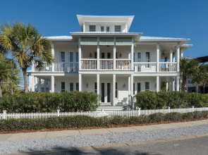 Rock Lobster 4 Bedroom Apartment