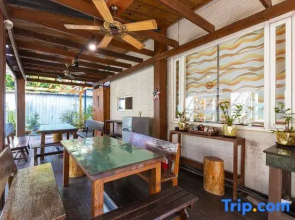 Yi Shin Garden Hostel