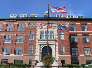 Roberts Riverwalk Hotel & Residence, Detroit