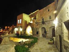 AkCave Suites and Resort
