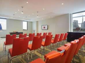 Отель ibis One Central Hotel