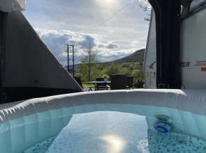 Rostrevorvalley Caravan Experience Private Hottub