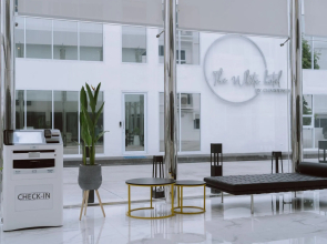 The White Hotel By Charoensri (SHA Extra Plus)