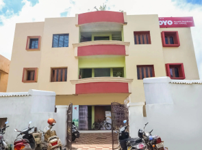 OYO Flagship 60719 Swastik Residency