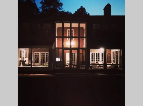 Knollwood House