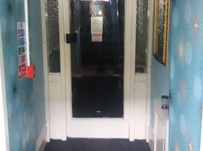 Crompton Hotel
