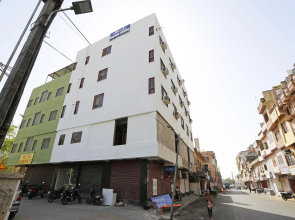 OYO 2229 Hotel Golden Wings