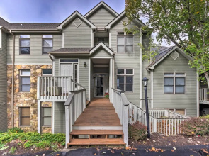 Surrounding Mtn Views! Modern Smokies Retreat