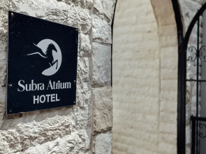 Hotel Subra Atrium