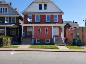The Blackjack Duplex - Private Yard & Parking, Near Falls & Casino by Niagara Hospitality