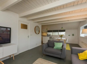 Bovenappartement Kon. Emmaweg 6, Vrouwenpolder