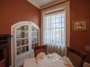 The Woodlawn Inn
