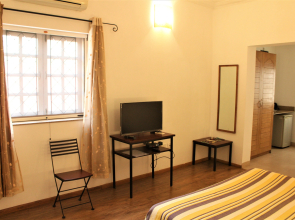 Granpa's Inn Hotel Bougainvillea