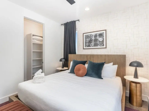 Nimbus-rooftop Deck-hot Tub-mins to Broadway