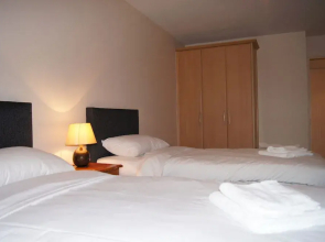 Castleforbes Holiday Apartment