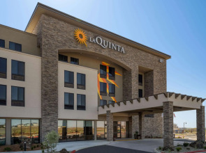 La Quinta Inn And Suites By Wyndham Lincoln