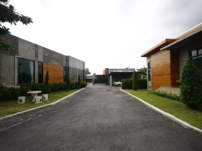 Suanmaithara Resort