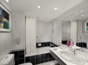 Savoy Crest Hotel Apartments