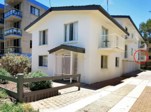 Beachcomber Unit 2 7 Dingle Ave