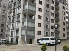 Luxerious Three Bedroom Apartment