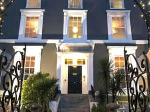 The Falmouth Townhouse