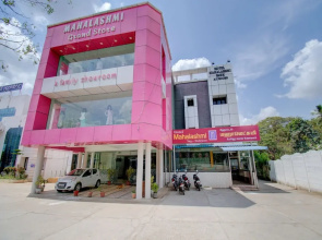 OYO 30435 Mahalashmi Park Hotel