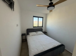 J&G Suites