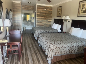 Rodeo Lodge