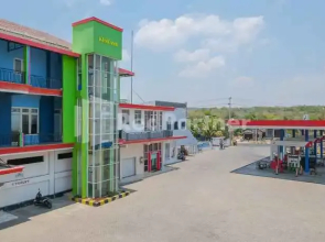 Grand Kencana Guesthouse Syariah near Wisata Bahari Lamongan Mitra RedDoorz