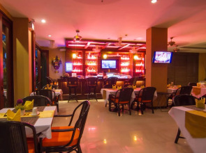 Patong Hemingway's Hotel