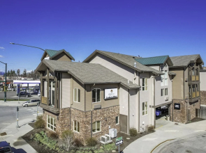 Sandpoint Hotel & Suites Downtown