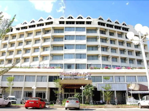 Tipchang Lampang Hotel