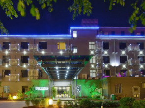Joy House Hotel
