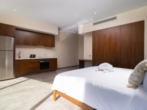 Large Studio With Private Courtyard and Shared Pool