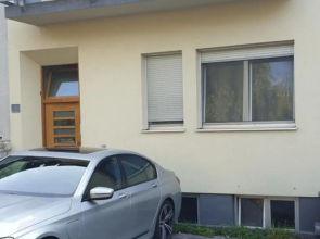 Parkview apartment in Zagreb's favorite neighborhood