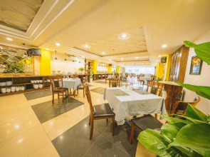 Отель Happy Life Green