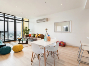 LENA, 2BDR Southbank Apartment
