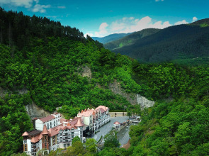 Отель Crowne Plaza Borjomi by IHG