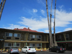 Civic Center Lodge