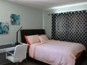 Modern House Close To Park & Ont Airport