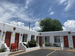 Cottonwood Court Motel