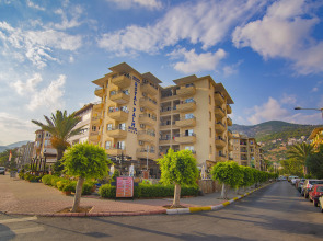 Kleopatra Royal Palm Hotel