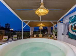 White Cycladic House With Jacuzzi