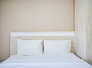 Minimalist and Comfy Studio Springwood Apartment