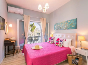Lamda Apartment by Estia