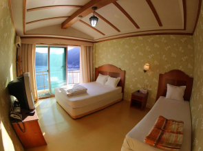 Jangsungpo Beach Hotel